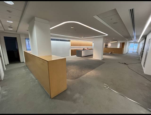 2,004M² OFFICE TO LET IN FORESHORE